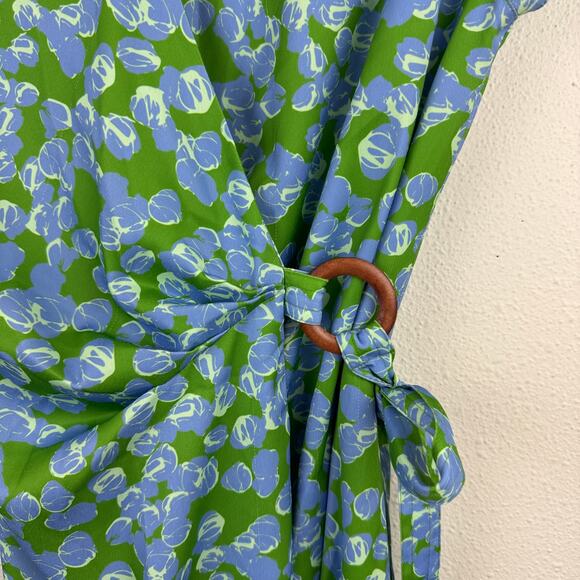 NWT Alexi Admor Paris Floral Wrap Dress - Picture 2 of 9